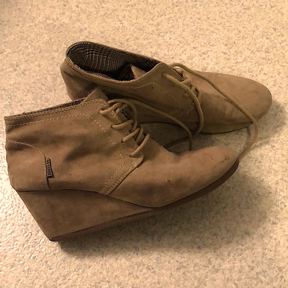 Route 66, Tan Wedges. Super Cute!